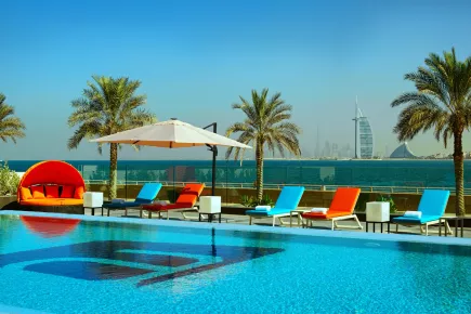 Бассейн Aloft Palm Jumeirah