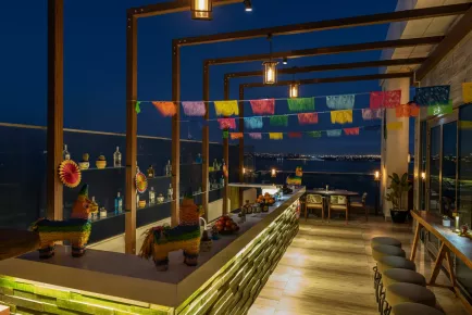 Рестораны Aloft Palm Jumeirah