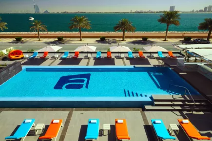 Бассейн Aloft Palm Jumeirah