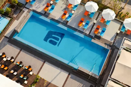 Бассейн Aloft Palm Jumeirah